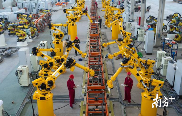 骉马科技改造生产。