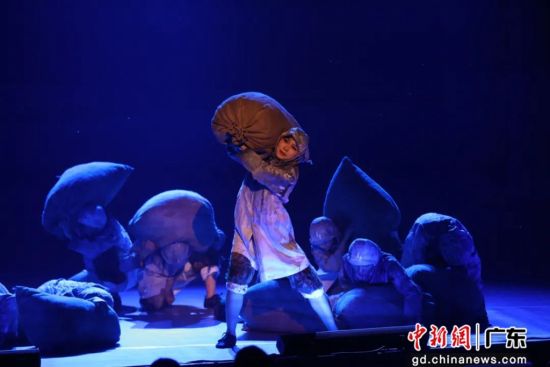 《青春印丰碑》演出。通讯员供图