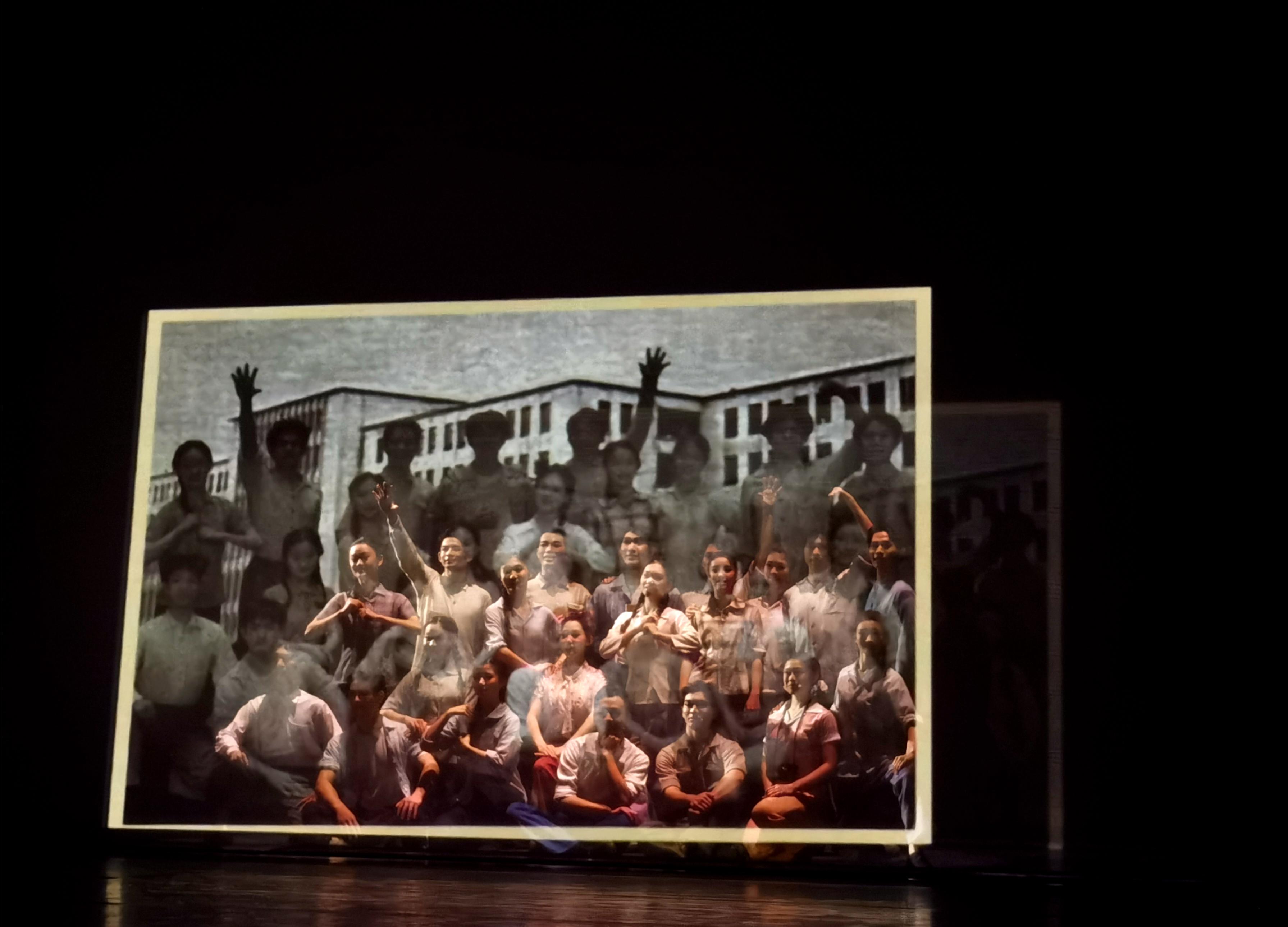 剧目《青春印丰碑》。人民网 宁玉瑛摄 剧目《青春印丰碑》。人民网 宁玉瑛摄