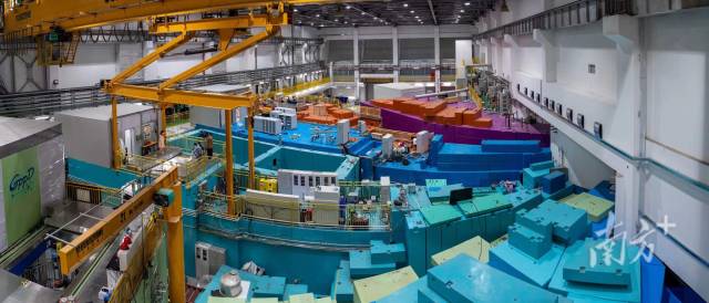 位于东莞的中国散裂中子源科学中心的实验装置。南方日报记者 姚志豪 摄 位于东莞的中国散裂中子源科学中心的实验装置。南方日报记者 姚志豪 摄